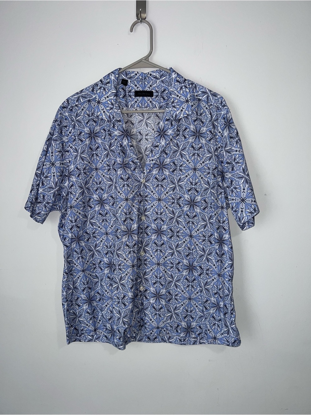 Saks Fifth Avenue Shirt Mens XL Blue Kaleidoscope Geometric Short Sleeve Cotton